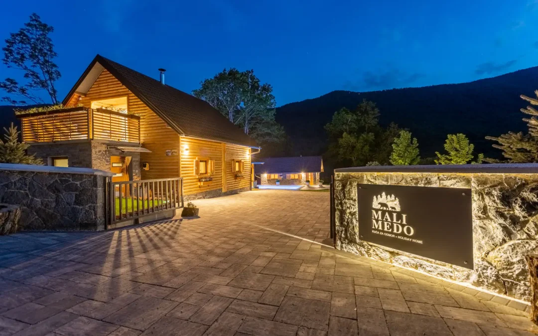 Mali medo, Vacation Villa