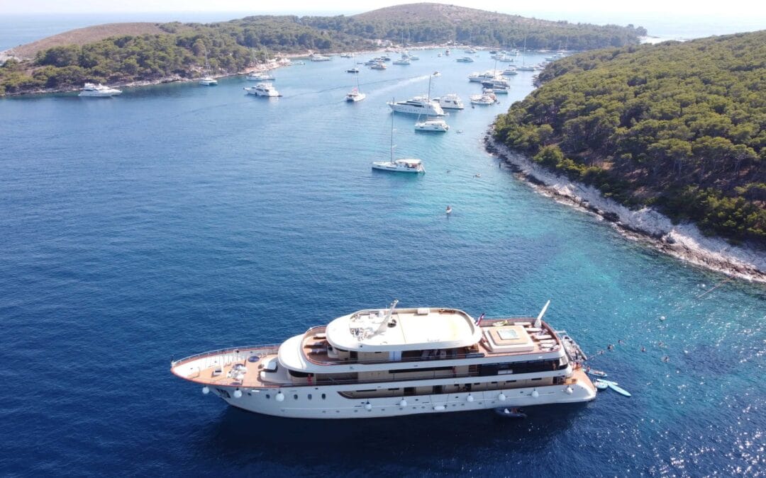 Lastavica Sailing